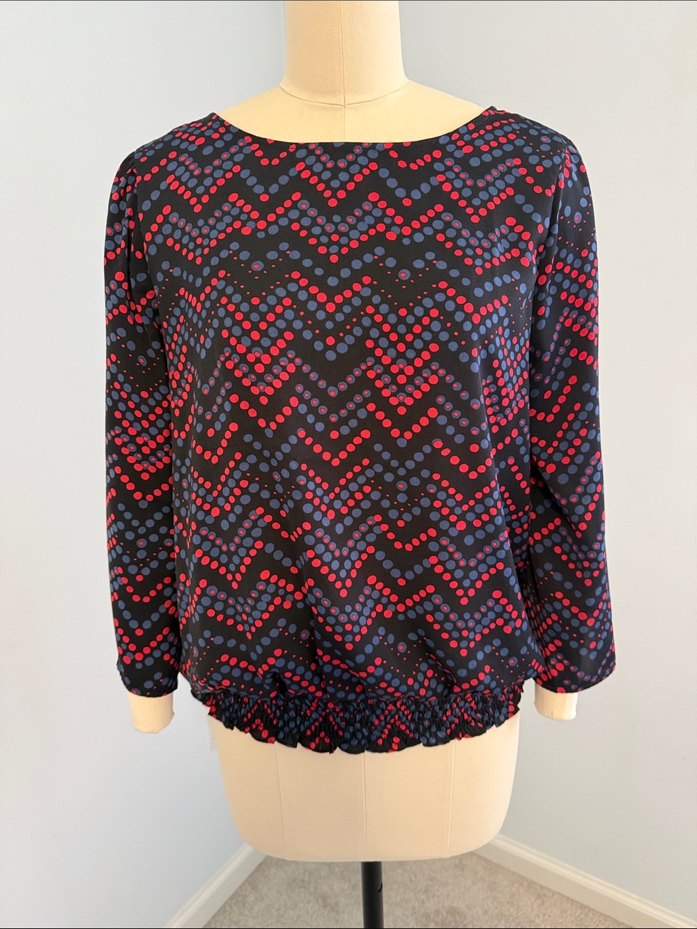 Ann Taylor Women’s Black Polka Chevron Blouse with Red & Blue Dots SZM